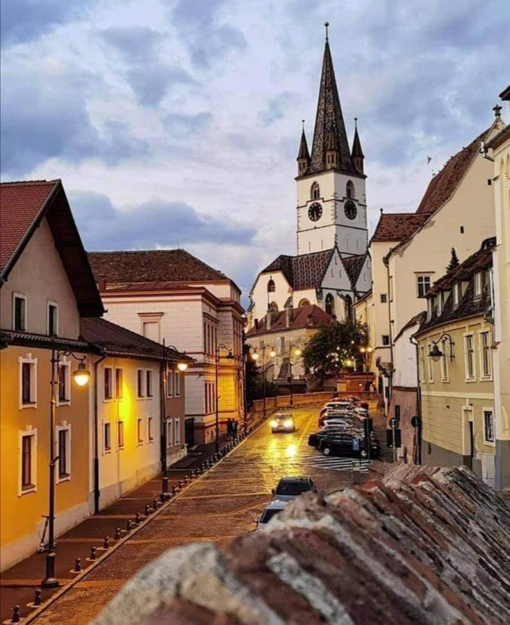 Enjoy Apartment Sibiu Luaran gambar